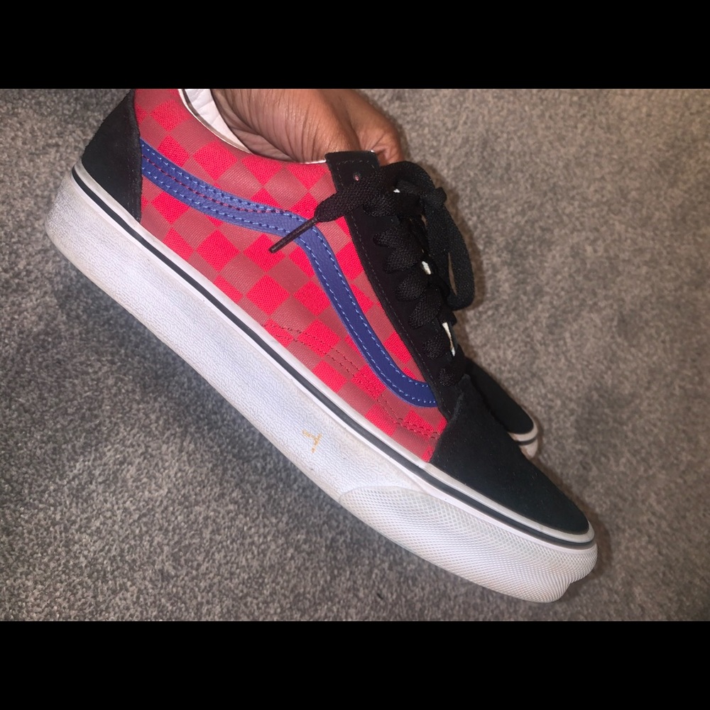 Vans - Picture 6 of 7